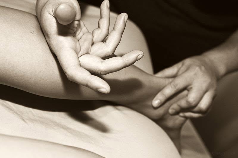 Tui Na massage therapy hands at Live Oak Health